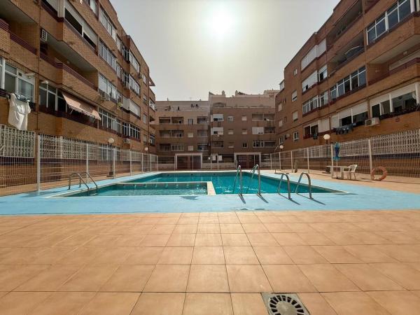 Квартира на продажу на Piso en Calle Joaquín Chapaprieta, 139, El Molino, Torrevieja, Торревьеха photo 1
