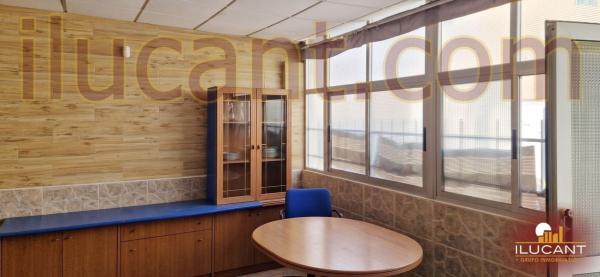 Chalet independiente en venta en Los Ángeles-Tómbola-San Nicolás, Alicante / Alacant
 photo 1