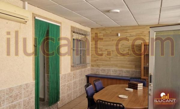 Chalet independiente en venta en Los Ángeles-Tómbola-San Nicolás, Alicante / Alacant
 photo 2
