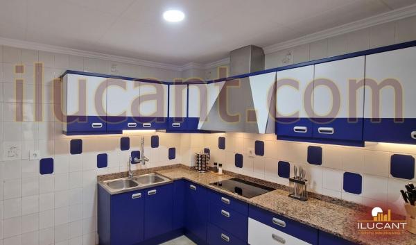 Chalet independiente en venta en Los Ángeles-Tómbola-San Nicolás, Alicante / Alacant
 photo 3