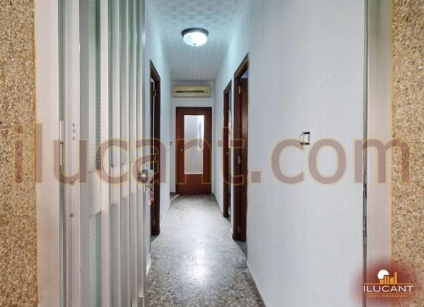 Chalet independiente en venta en Los Ángeles-Tómbola-San Nicolás, Alicante / Alacant
 photo 4