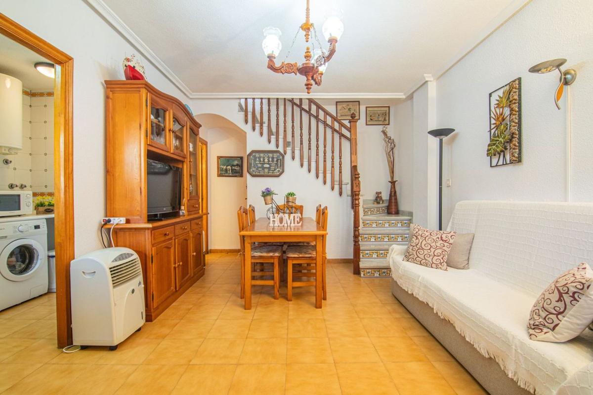 Продажа таунхауса в Гран Плая , Санта Пола photo 3