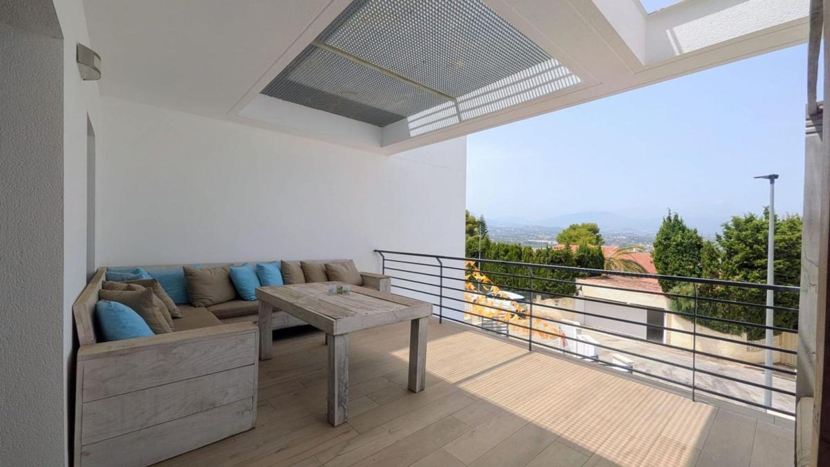 Sprzedaż szeregowego domku w Chalet adosado en Calle Merla, L'Albir, Alfaz del Pi , Alfaz del Pi photo 3