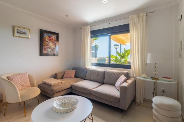 Chalet adosado en Lomas de Cabo Roig, Orihuela photo 4