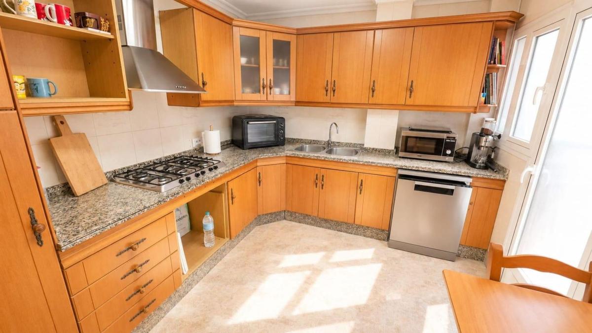 Продажа квартиры на Piso en Calle de San Carlos, Carolinas Bajas, Alicante / Alacant, Аликанте / Алакант
photo 3