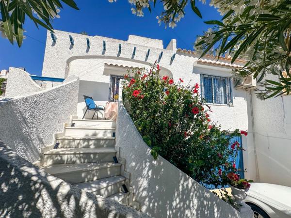 Casa o chalet independiente en Calle la Siesta, Los Balcones - Los Altos del Edén, Torrevieja photo 1