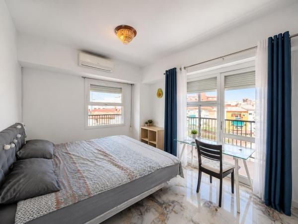 Venta de piso en Piso en Calle Turina, Plà del Bon Repòs-La Goteta, Alicante / Alacant, Alicante / Alacant
 photo 4