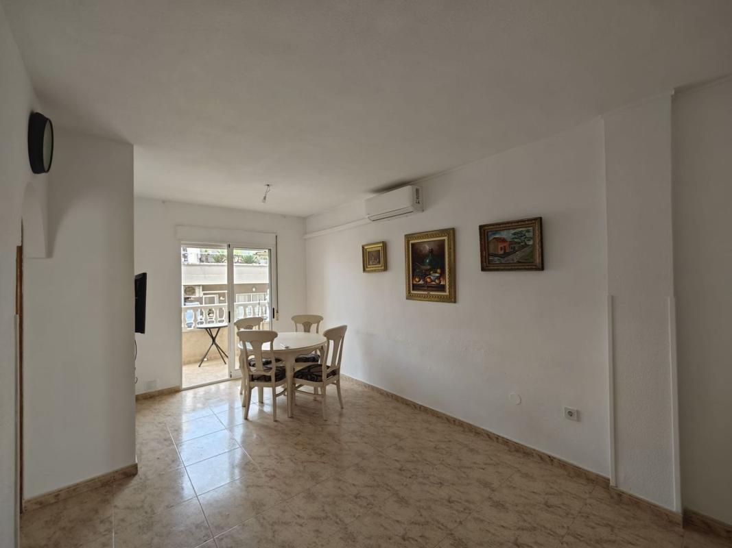 Venta de piso en Piso en Caballero Rodas, Las Piscinas Naturales, Torrevieja, Torrevieja
 photo 3