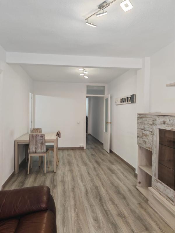 Продажа квартиры на Piso en Calle Rosalía de Castro, Los Ángeles, Alicante / Alacant, Аликанте / Алакант
 photo 2
