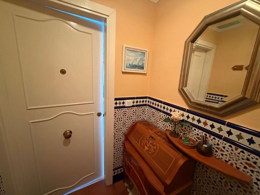 Venta de piso en Piso en Calle Cornellana, 1, Playa de Poniente, Benidorm, Benidorm
photo 4