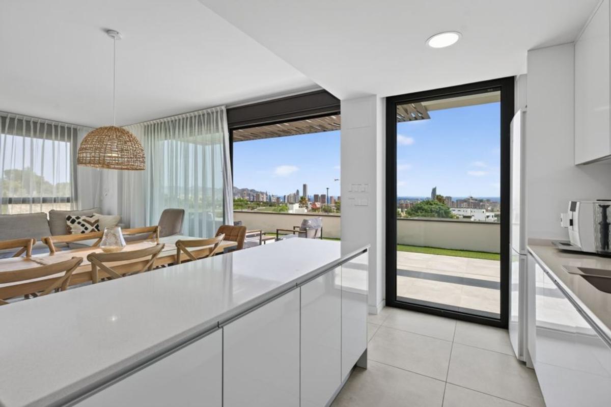 Продажа квартиры на Piso en Calle de Colombia, 7, Balcón de Finestrat-Terra Marina, Finestrat, Финестрат
 photo 2