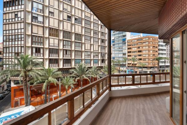 Sale of flat in center, Alicante
 photo 1