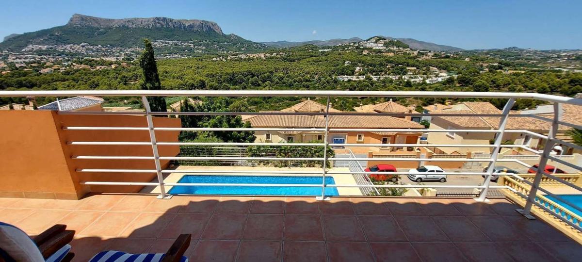 Продажа отдельного шале в  Chalet pareado en Cometa-Carrió, Calpe, Кальпе photo 4