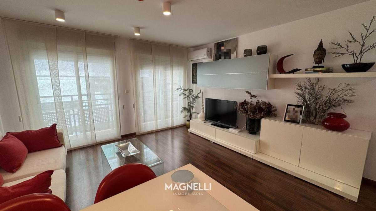 Продажа квартиры на Piso en Calle Poeta Zorrilla, Plaza de Toros - Avenida Chapí - Trinquete, Elda, Эльда
photo 3