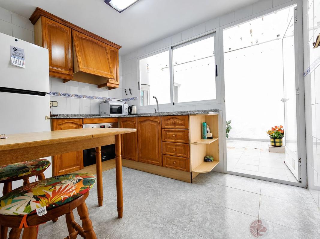 Продажа квартиры на Piso en Calle Miguel Alcaraz, Centro, Mutxamel, Мутхамель
 photo 5