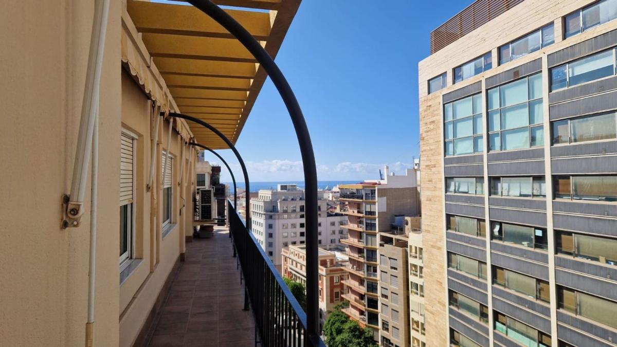 Venta de ático en centro , Alicante / Alacant photo 5