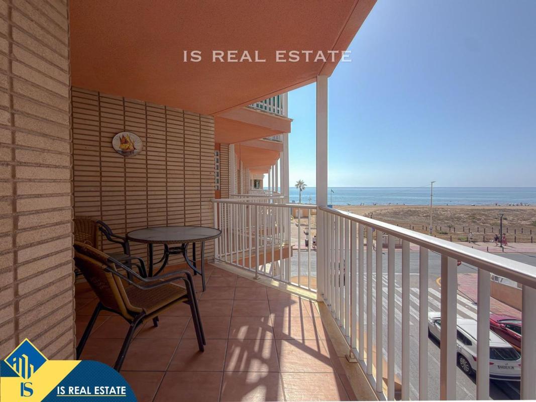 Sale of apartment in Piso en Gaspar Perrelló, Torrevieja, Torrevieja
photo 2