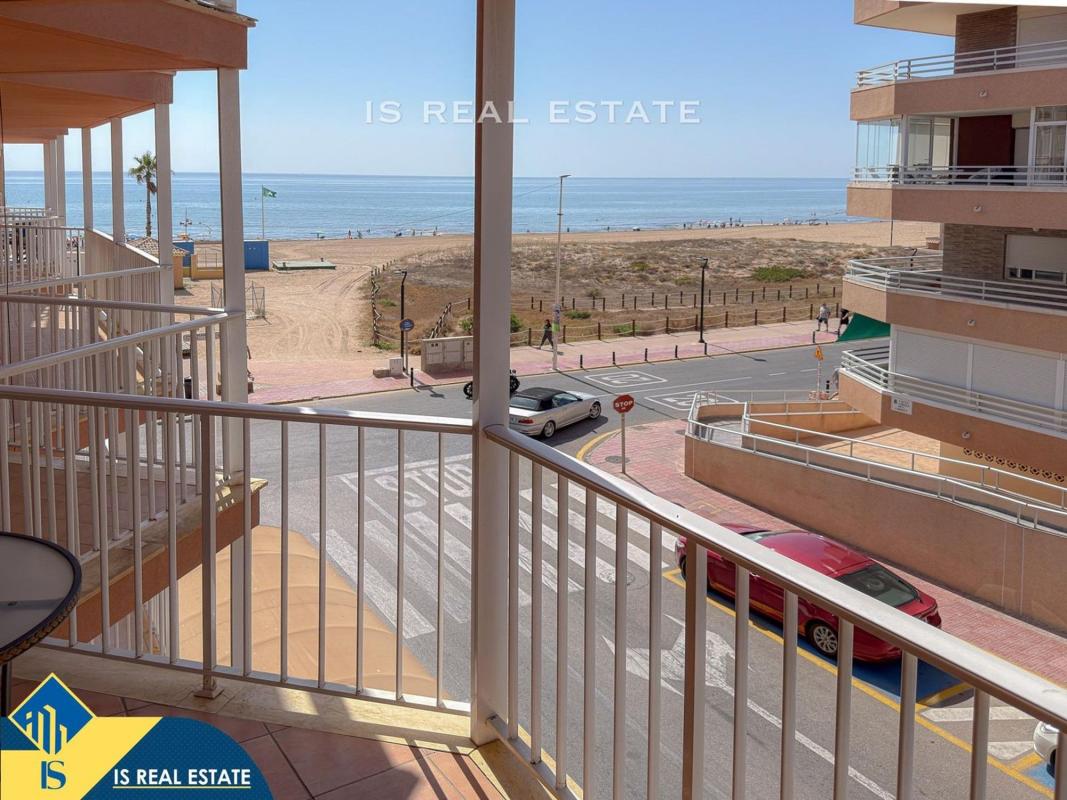 Sale of apartment in Piso en Gaspar Perrelló, Torrevieja, Torrevieja
photo 3