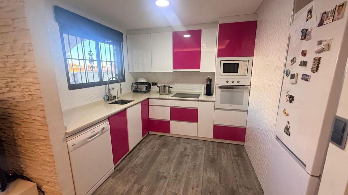 Sprzedaż niezależnego domku jednorodzinnego w  Nowa Torrevieja - Aguas Nuevas , Torrevieja photo 5
