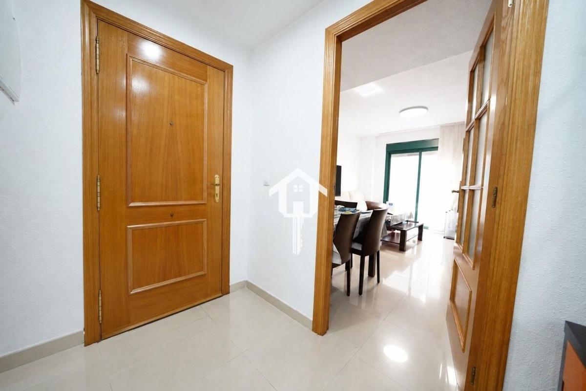 Venta de piso en Benalúa-La Florida-Babel-San Gabriel, Alicante / Alacant
photo 2