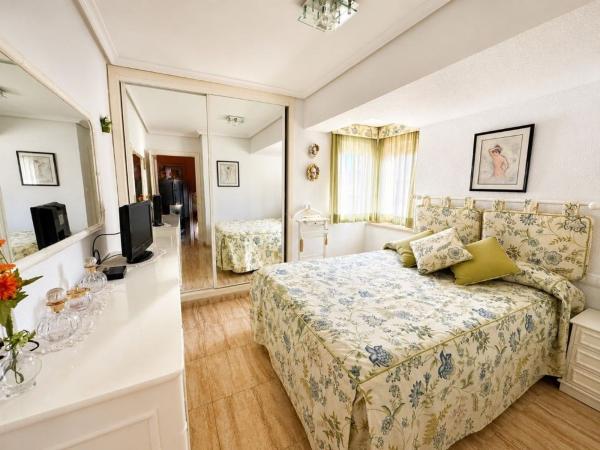 Venta de piso en Playa de Levante, Benidorm
 photo 1