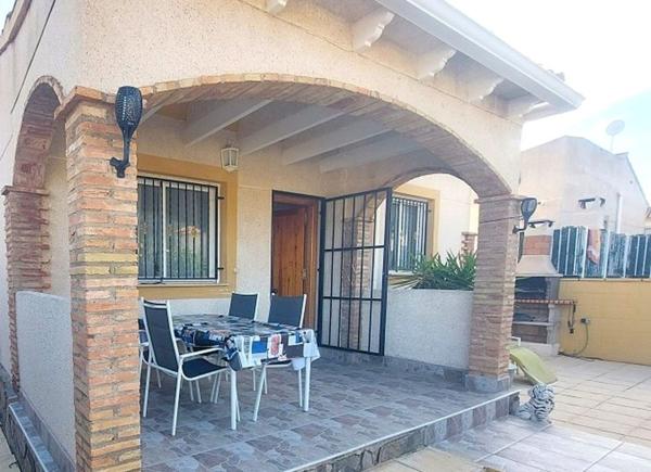 Chalet independiente en venta en Casa o chalet independiente en Casco urbano, Polop, Polop
 photo 1