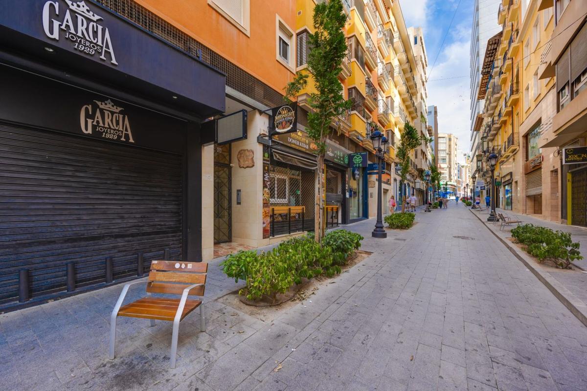Venta de piso en centro, Alicante / Alacant
 photo 3