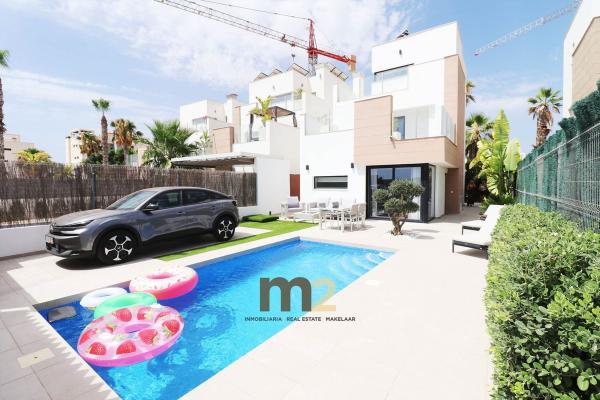 Casa o chalet independiente en Rambla La, Urbanizaciones, Guardamar del Segura photo 1