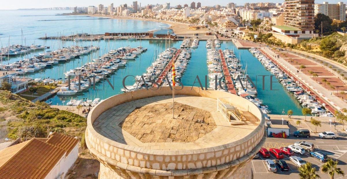 Venta de piso en Piso en Calle dels Carreters, Campello Playa, El Campello, El Campello
photo 2