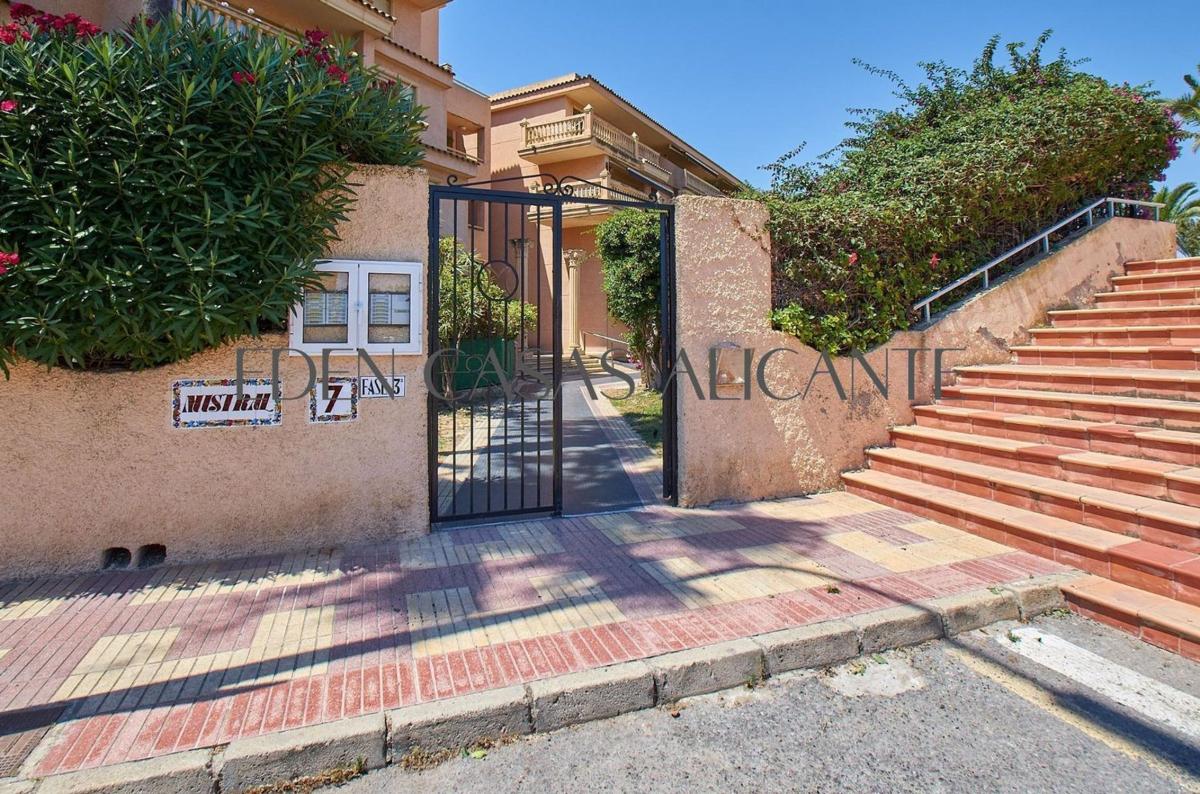 Venta de piso en Piso en Calle dels Carreters, Campello Playa, El Campello, El Campello
photo 5
