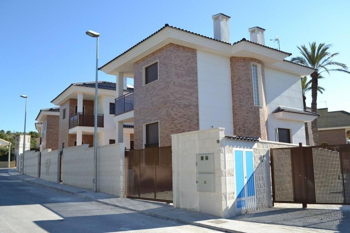 Sale of independent chalet in Casa o chalet independiente en Petrer, Petrer
 photo 2