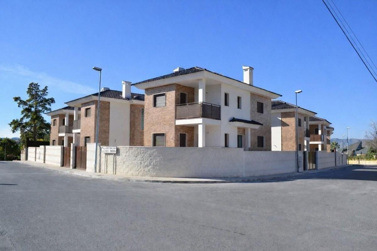 Sale of independent chalet in Casa o chalet independiente en Petrer, Petrer
 photo 3