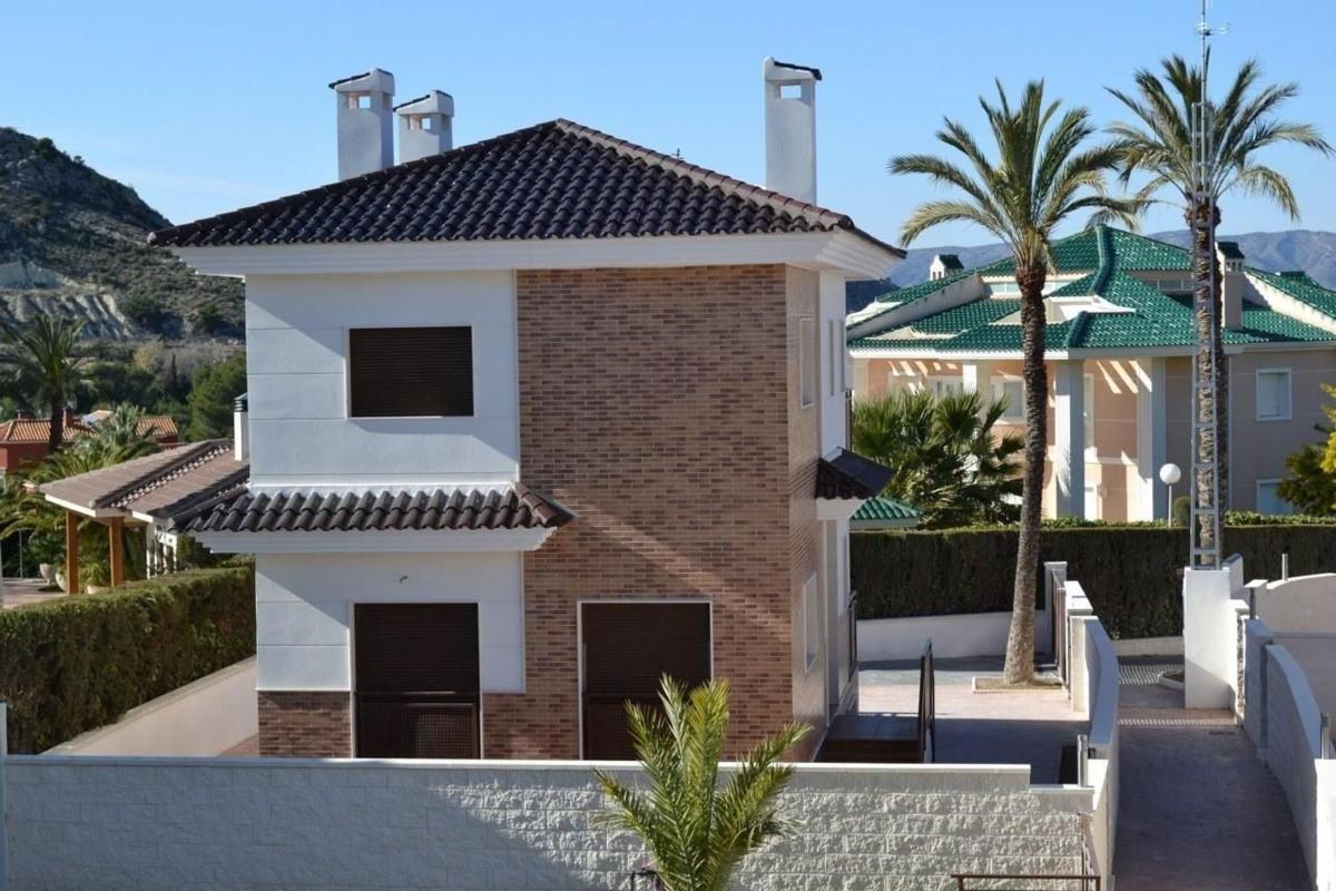 Sale of independent chalet in Casa o chalet independiente en Petrer, Petrer
 photo 4