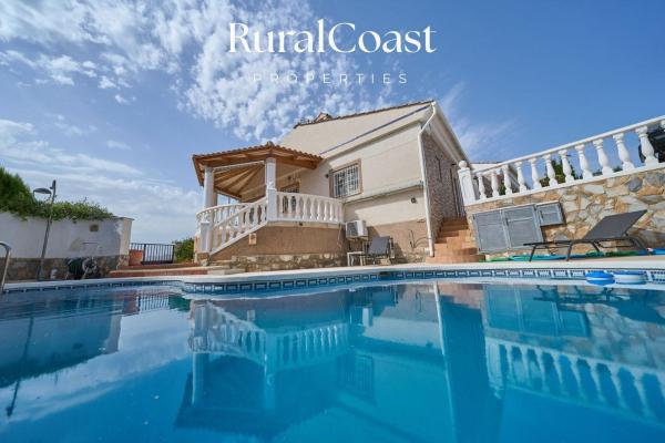 Chalet adosado en Calle Ametlers, Busot photo 1