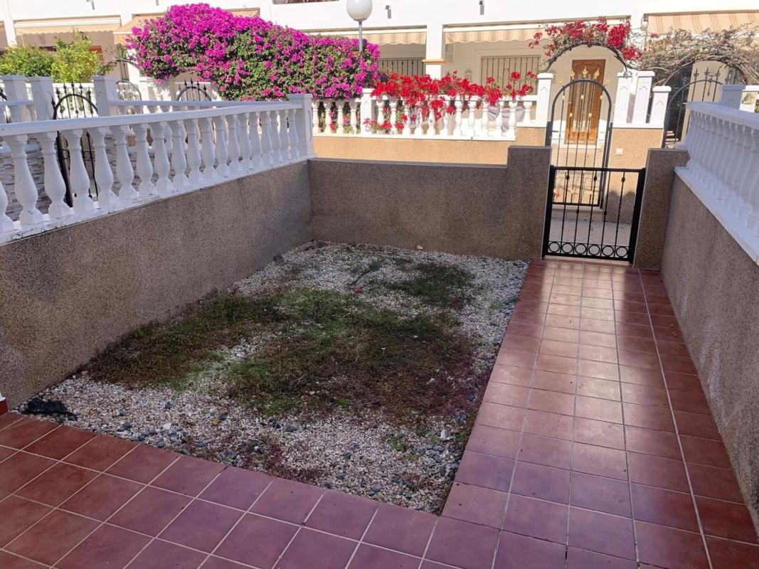 Venta de chalet adosado en Chalet adosado en Villamartín, Orihuela , Orihuela photo 4