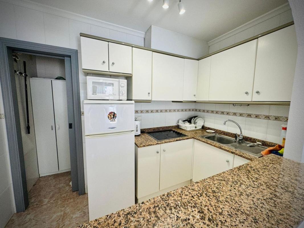 Venta de piso en Piso en Calle Manuel Galián, Avenida Habaneras - Curva de Palangre, Torrevieja, Torrevieja
photo 4