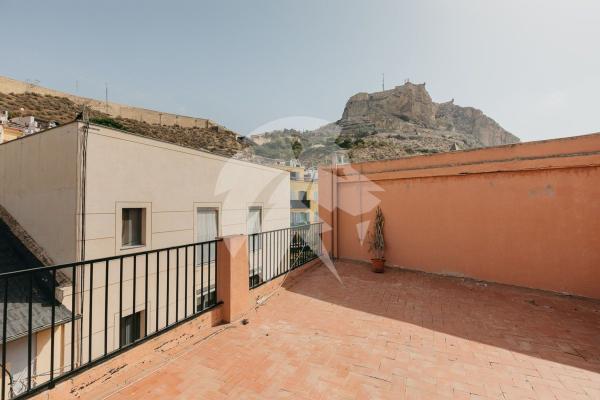 Mieszkanie na sprzedaż w Piso en Calle Argensola, Casco Histórico-Santa Cruz, Alicante / Alacant, Alicante / Alacant thumbnail 3
