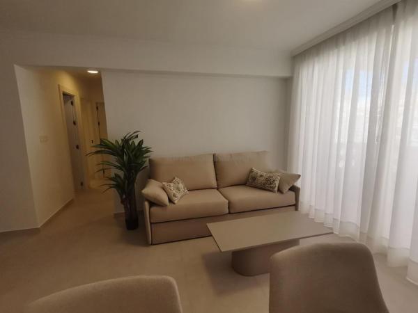 Sale of flat in Piso en Avenida Virgen del Carmen, Los Europeos, Torrevieja, Torrevieja
thumbnail 2