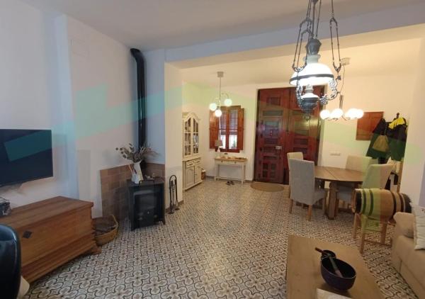 Independent chalet for sale in Casa o chalet independiente en Calle Major, Relleu, Relleu
thumbnail 1