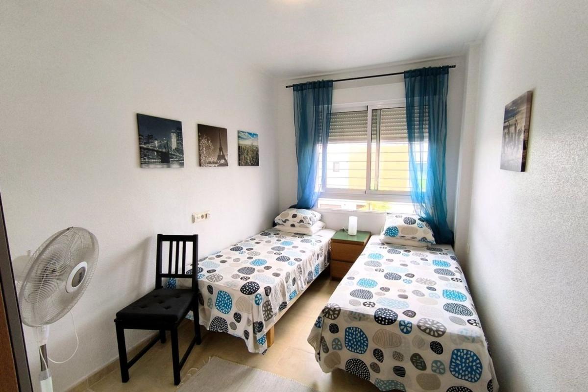 Venta de chalet independiente en Chalet pareado en Calle Torrevieja, Algorfa, Algorfa
photo 3