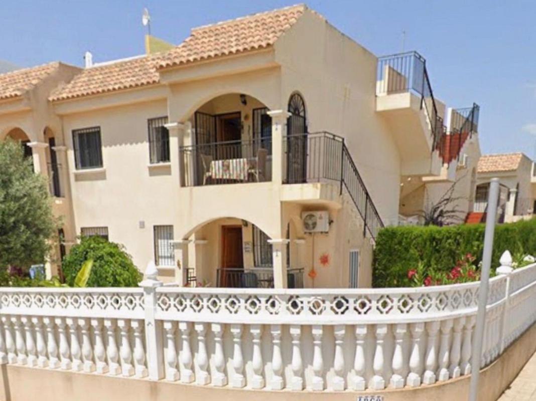 Venta de chalet adosado en Orihuela Costa , Orihuela photo 1