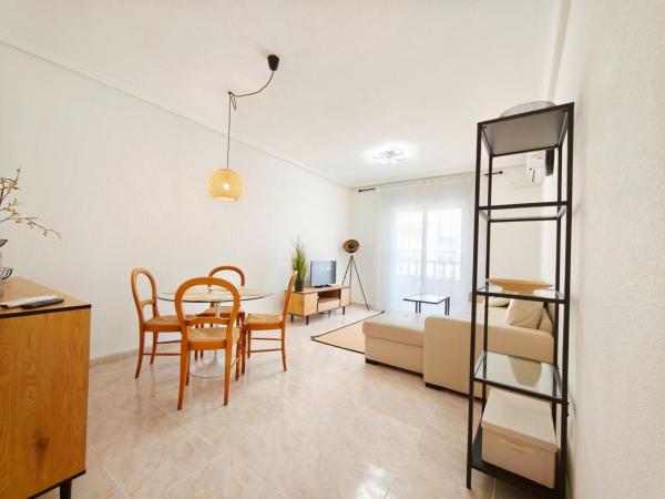 Квартира на продажу на  Piso en Calle Vicente Blasco Ibáñez, 112, Las Piscinas Naturales, Torrevieja, Торревьеха photo 4