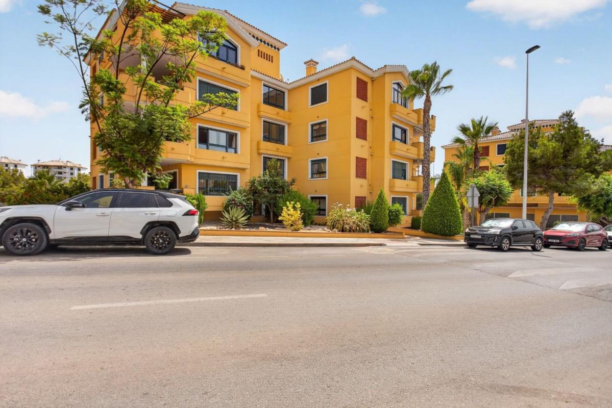 Продажа квартиры на Piso en Lomas de Campoamor, Orihuela, Ориуэла
photo 1