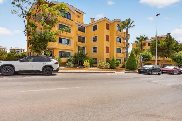 Квартира на продажу на Piso en Lomas de Campoamor, Orihuela, Ориуэла photo 1