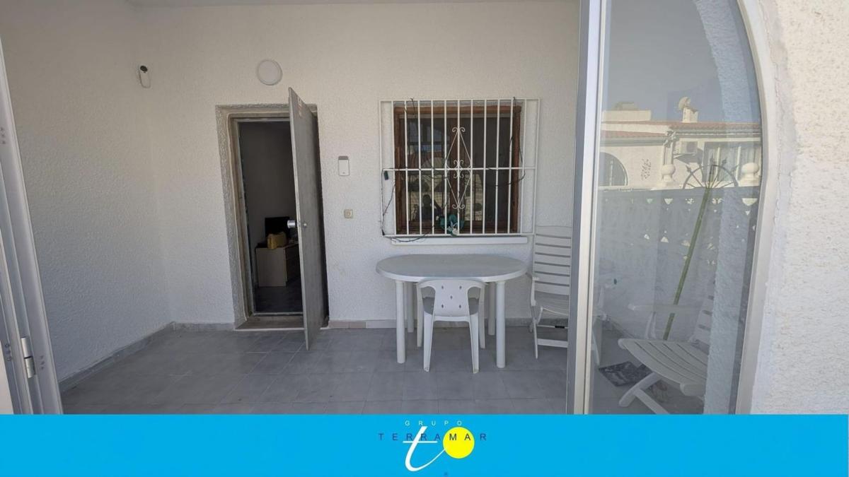 Продажа отдельного шале в  Casa o chalet independiente en Avenida Adradas, 12, La Siesta - El Salado - Torreta, Torrevieja, Торревьеха photo 3