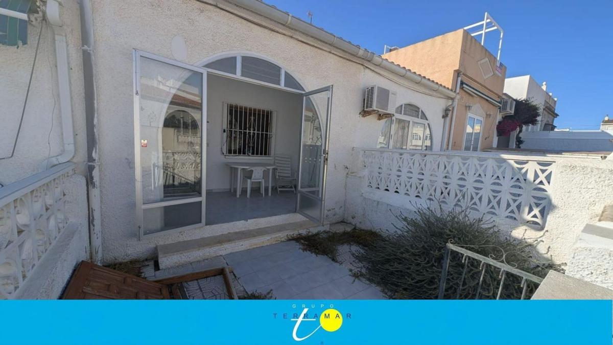 Продажа отдельного шале в  Casa o chalet independiente en Avenida Adradas, 12, La Siesta - El Salado - Torreta, Torrevieja, Торревьеха photo 5