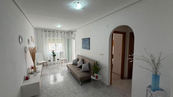 Venta de piso en Piso en Calle San Pascual, 105, Centro - Muelle Pesquero, Torrevieja, Torrevieja
 photo 1