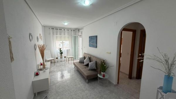 Venta de piso en Piso en Calle San Pascual, 105, Centro - Muelle Pesquero, Torrevieja, Torrevieja
 photo 3
