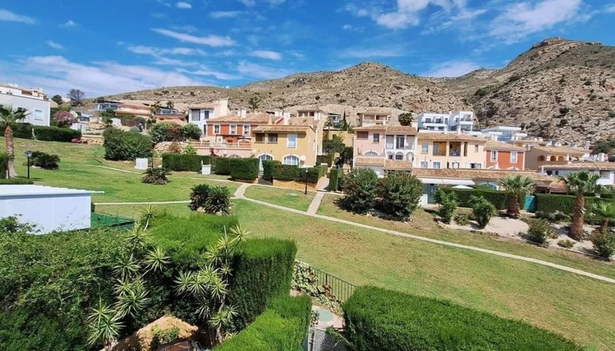 Продажа таунхауса в Chalet adosado en Calle Isla de Tenerife, Golf Bahía, Finestrat , Финестрат photo 5