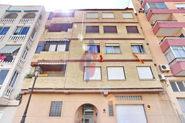 Квартира на продажу на Piso en Calle Dunas, 8, Zona Pueblo, Guardamar del Segura, Гуардамар-дель-Сегура thumbnail 2